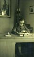 Foto Kurt Knappe in seinem Büro am Schreibtisch 1943, StdA ...?.jpg