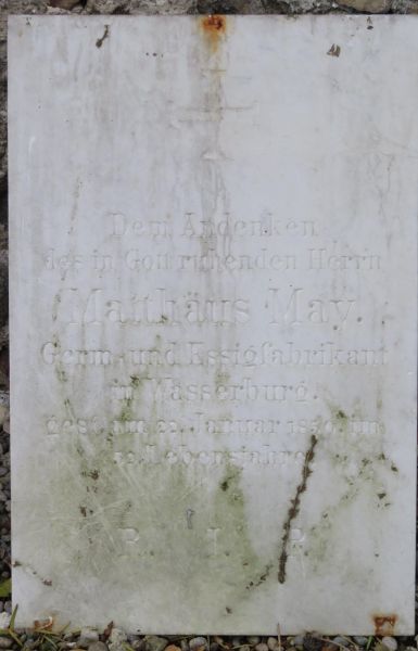 Datei:Grabdenkmal, Nr. 136 Gesamtansicht..jpg