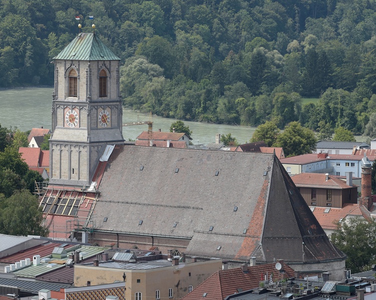 Datei:Fassade sued dobler 2018.jpg